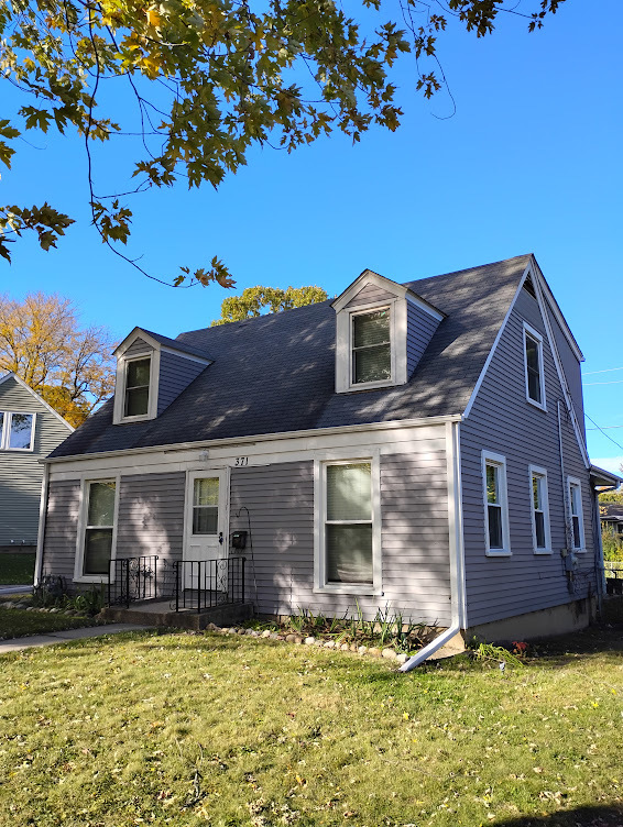 371 S Edison Avenue, Elgin, IL 60123