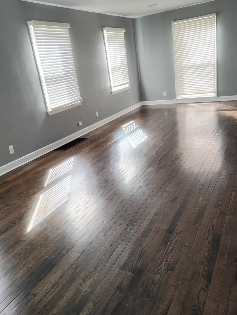 371 S Edison Avenue, Elgin, IL 60123