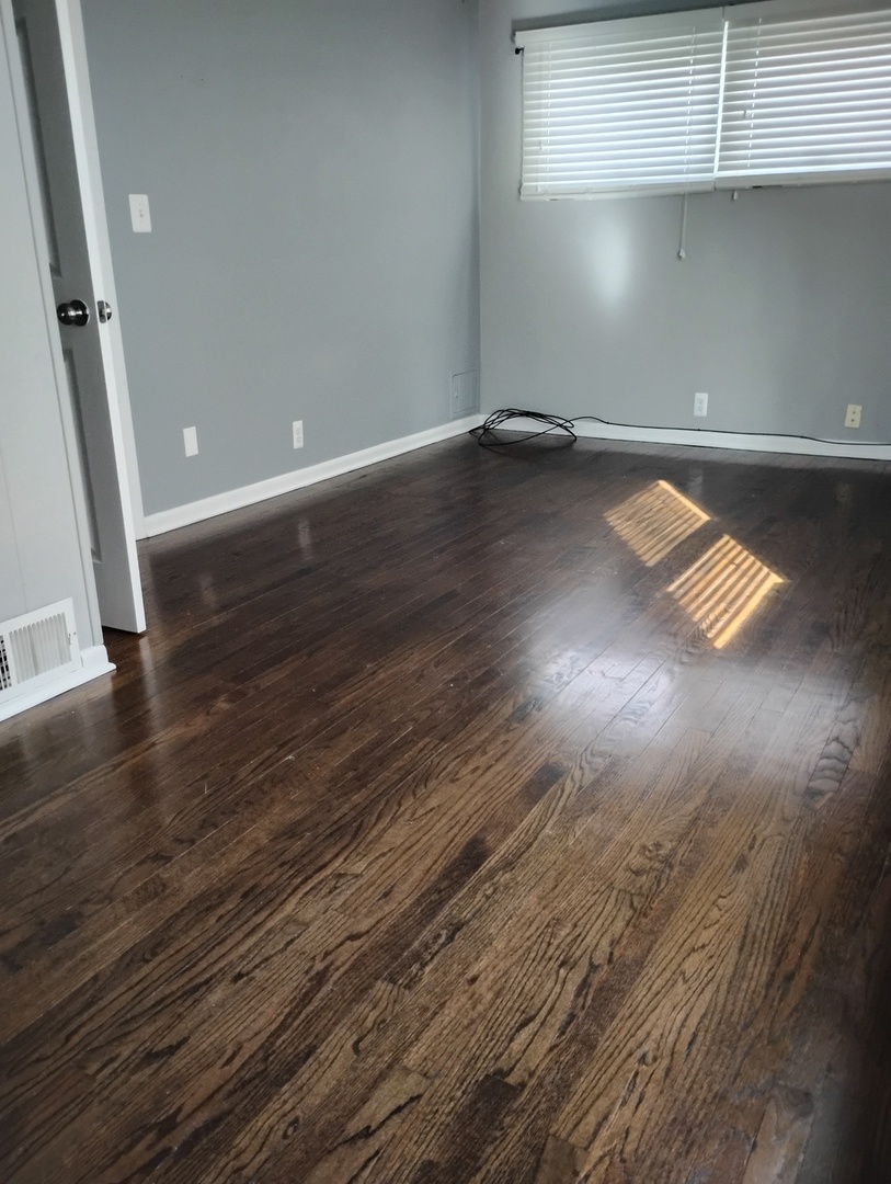 371 S Edison Avenue, Elgin, IL 60123