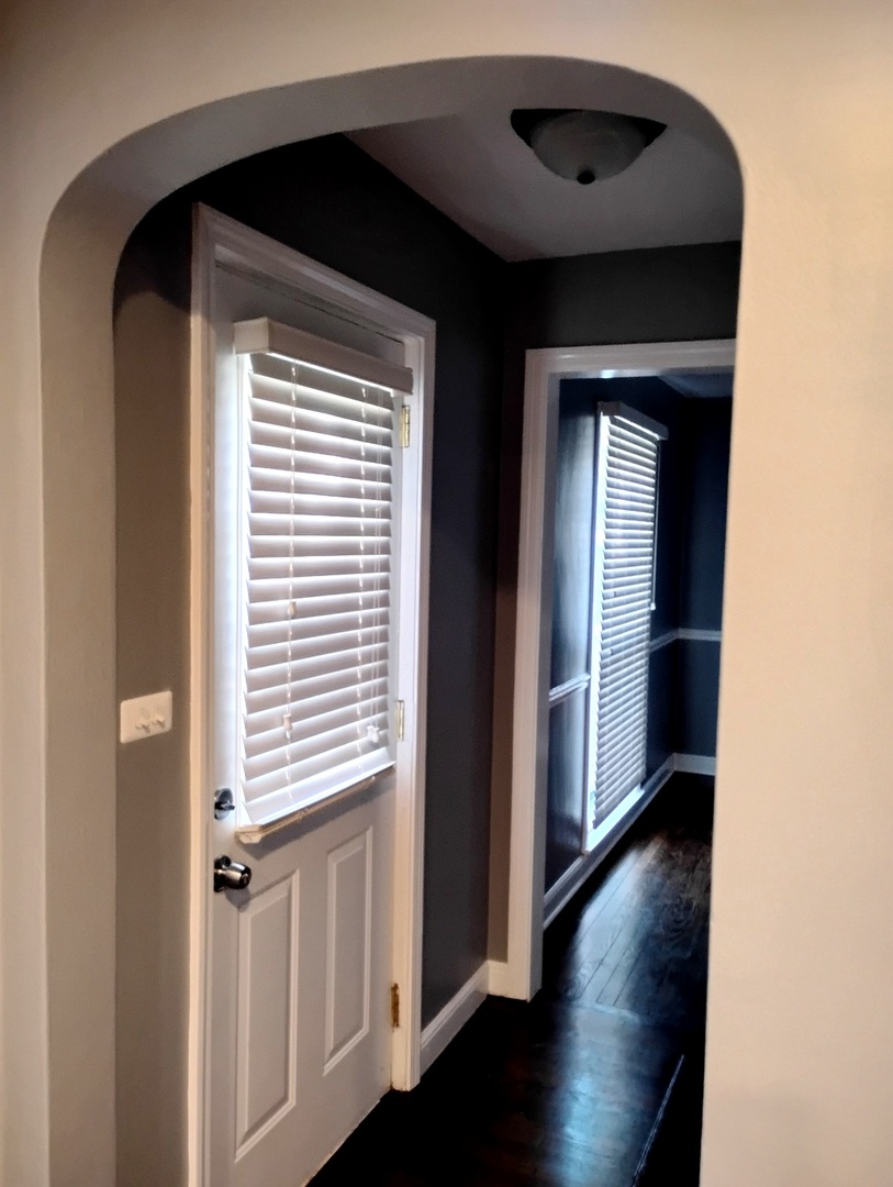 371 S Edison Avenue, Elgin, IL 60123