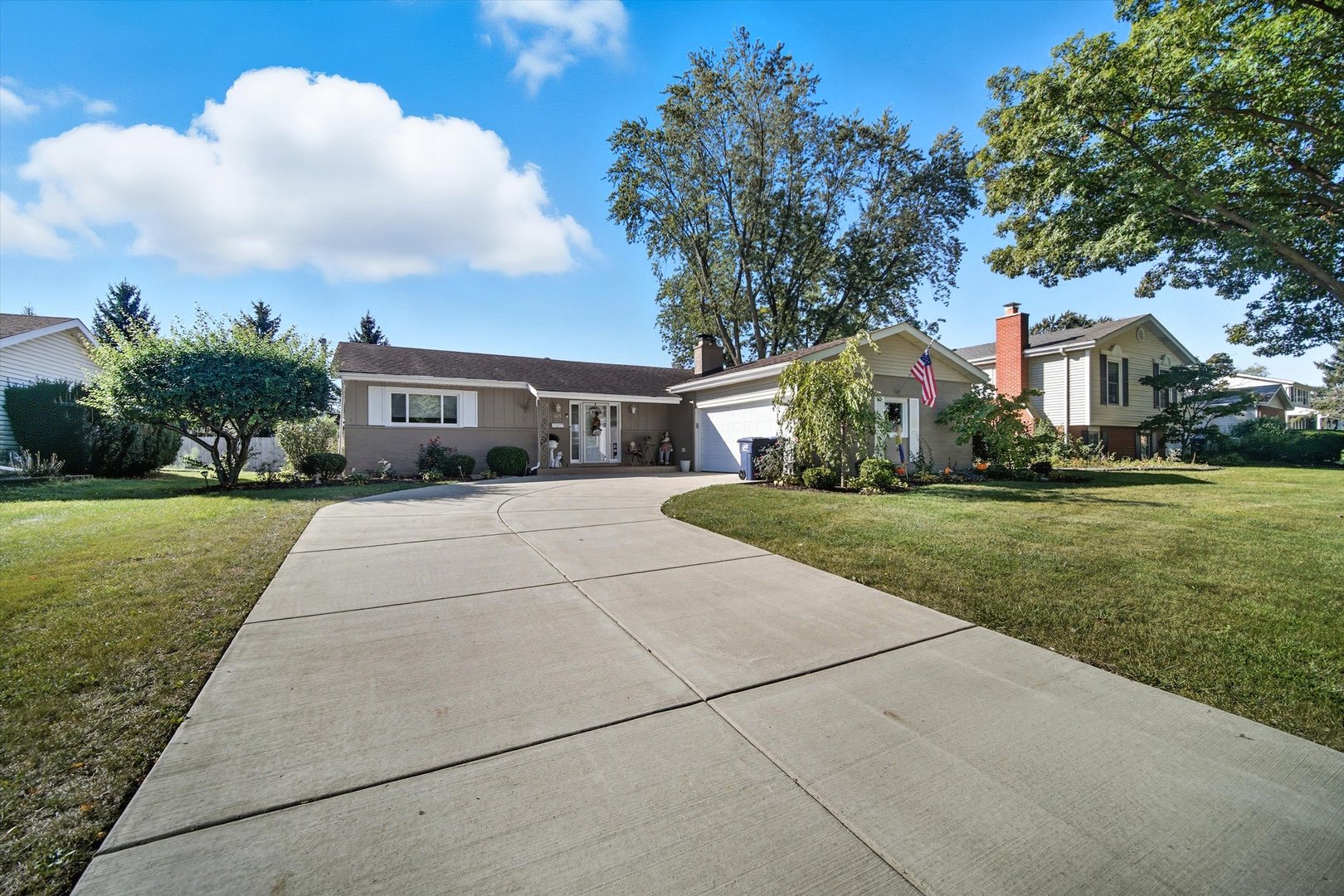 1125 Timber Lane, Darien, IL 60561