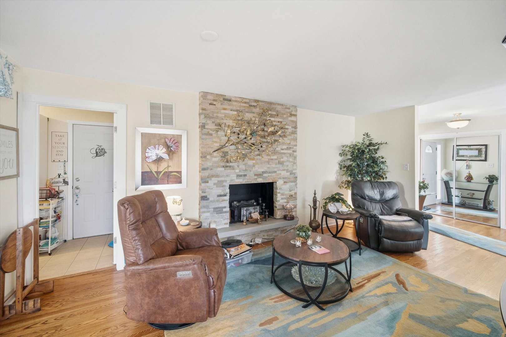 1125 Timber Lane, Darien, IL 60561