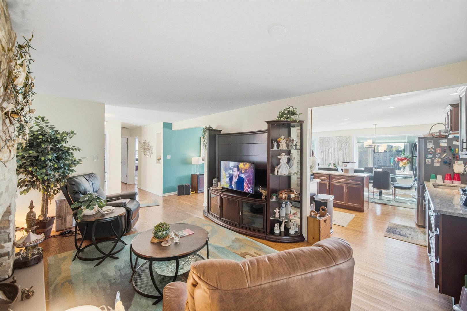 1125 Timber Lane, Darien, IL 60561