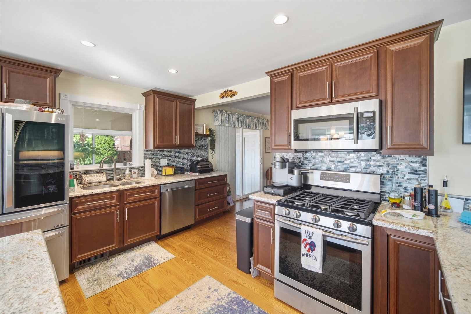 1125 Timber Lane, Darien, IL 60561