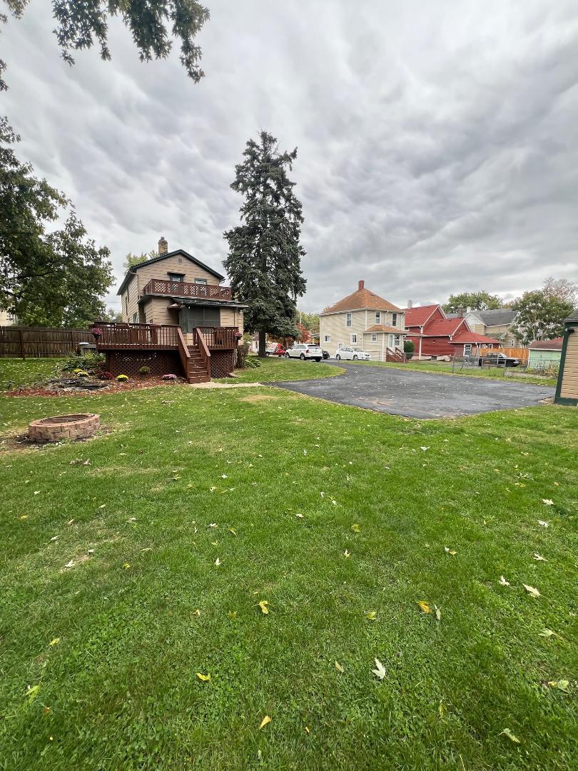 515 North Avenue, Aurora, IL 60505