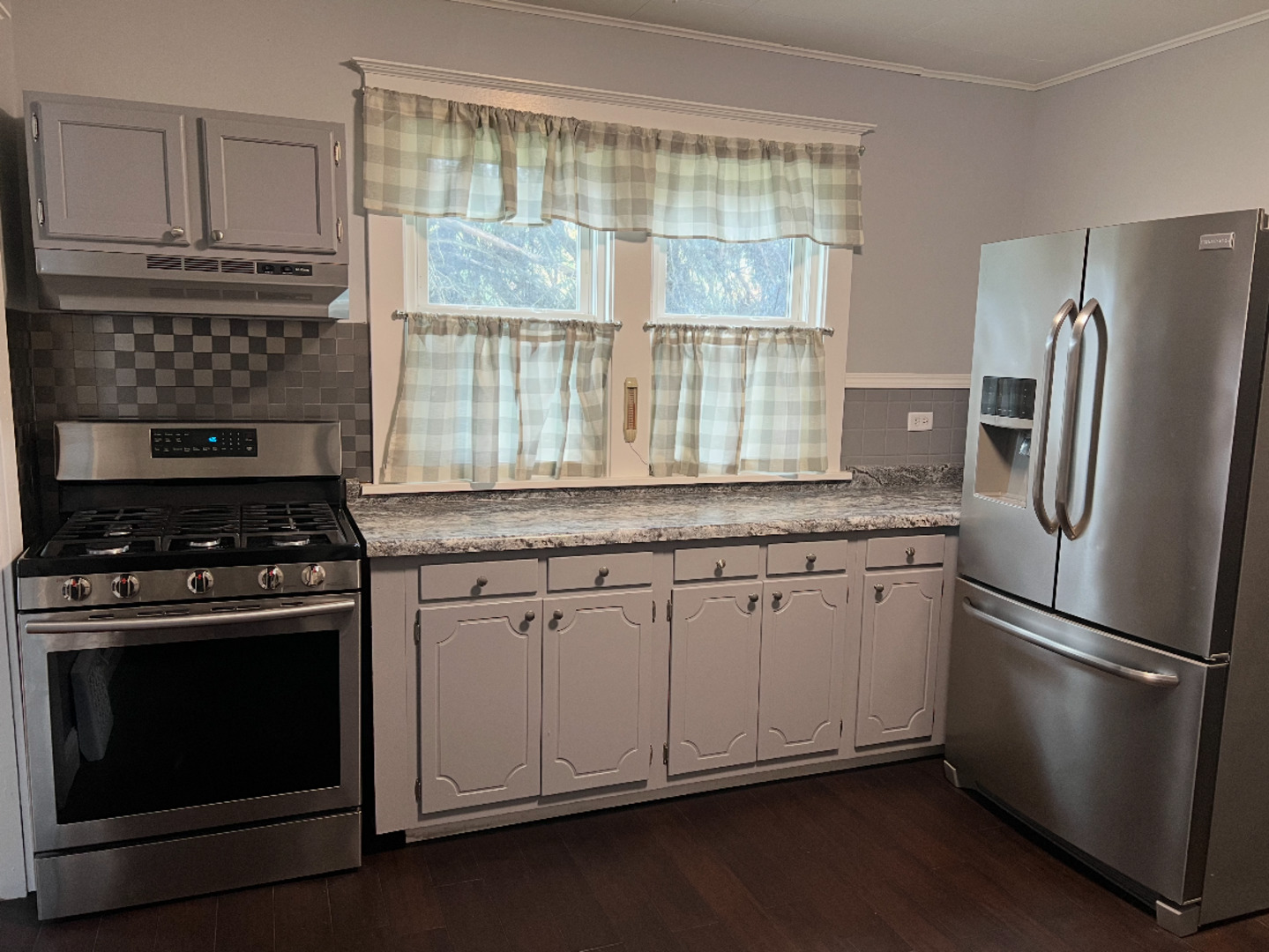 515 North Avenue, Aurora, IL 60505