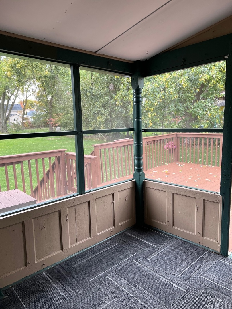 515 North Avenue, Aurora, IL 60505