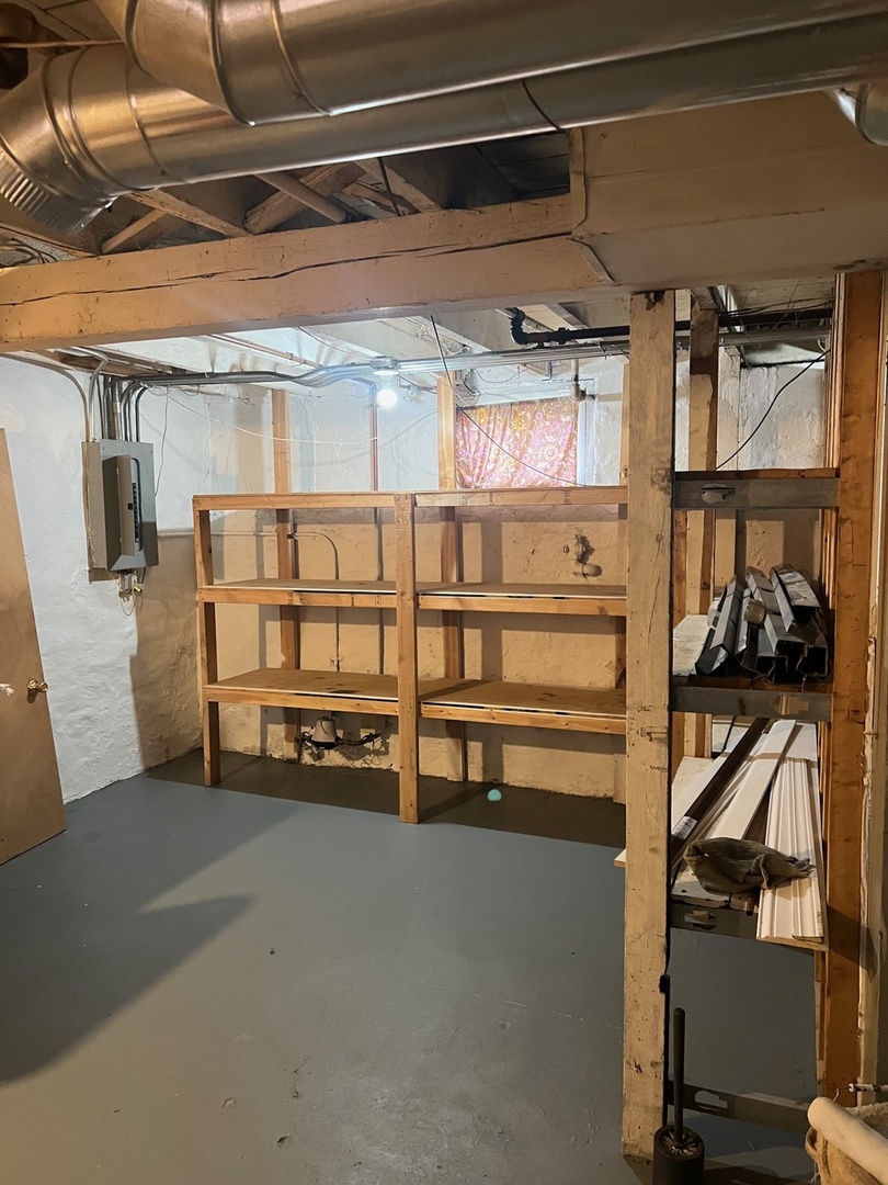 515 North Avenue, Aurora, IL 60505