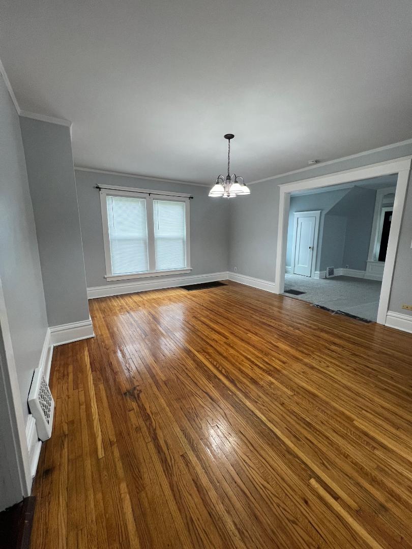 515 North Avenue, Aurora, IL 60505