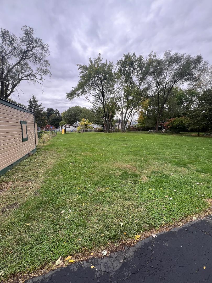 515 North Avenue, Aurora, IL 60505