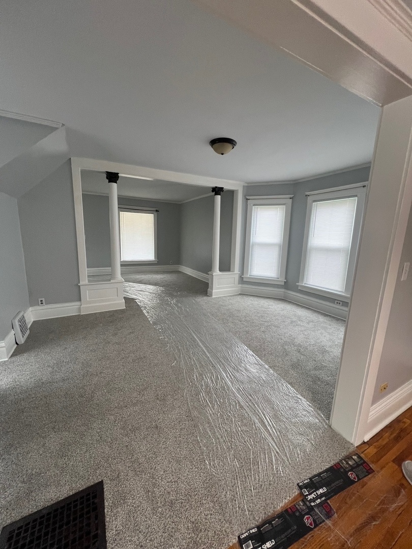 515 North Avenue, Aurora, IL 60505