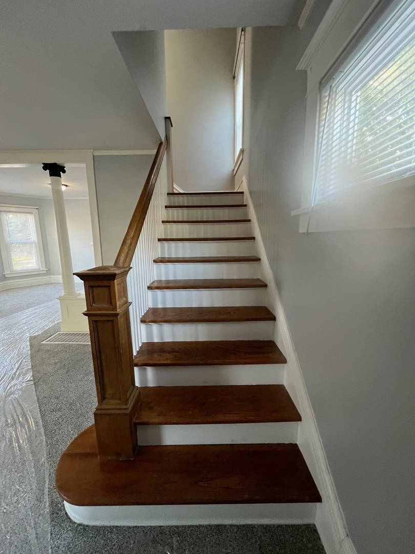 515 North Avenue, Aurora, IL 60505