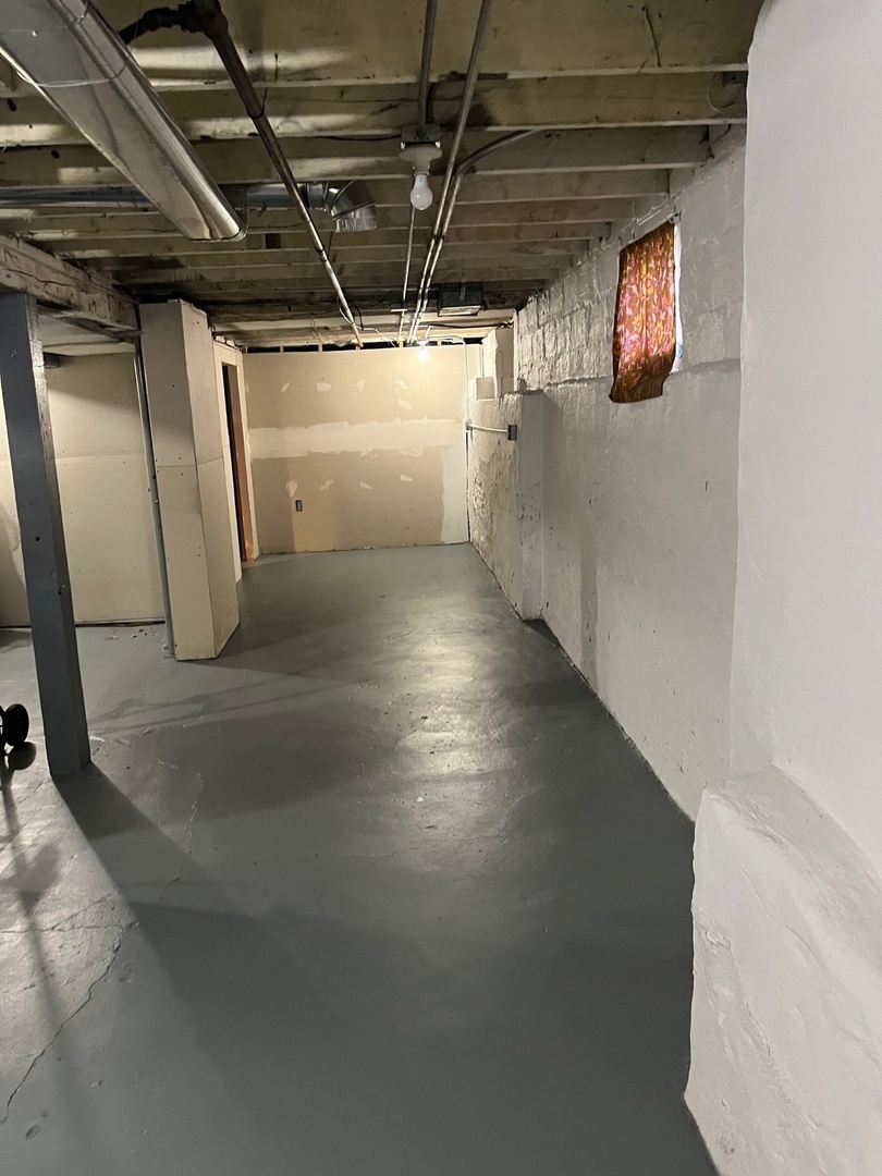 515 North Avenue, Aurora, IL 60505