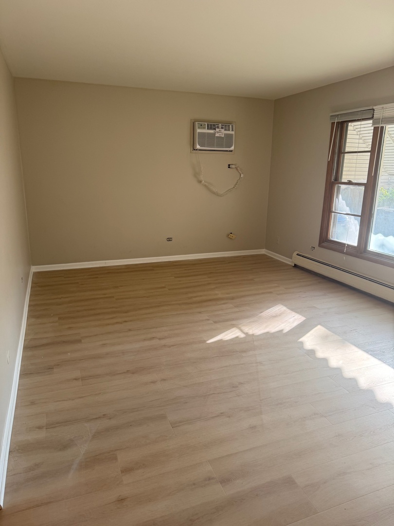 4603 Grove Avenue #1, Brookfield, IL 60513