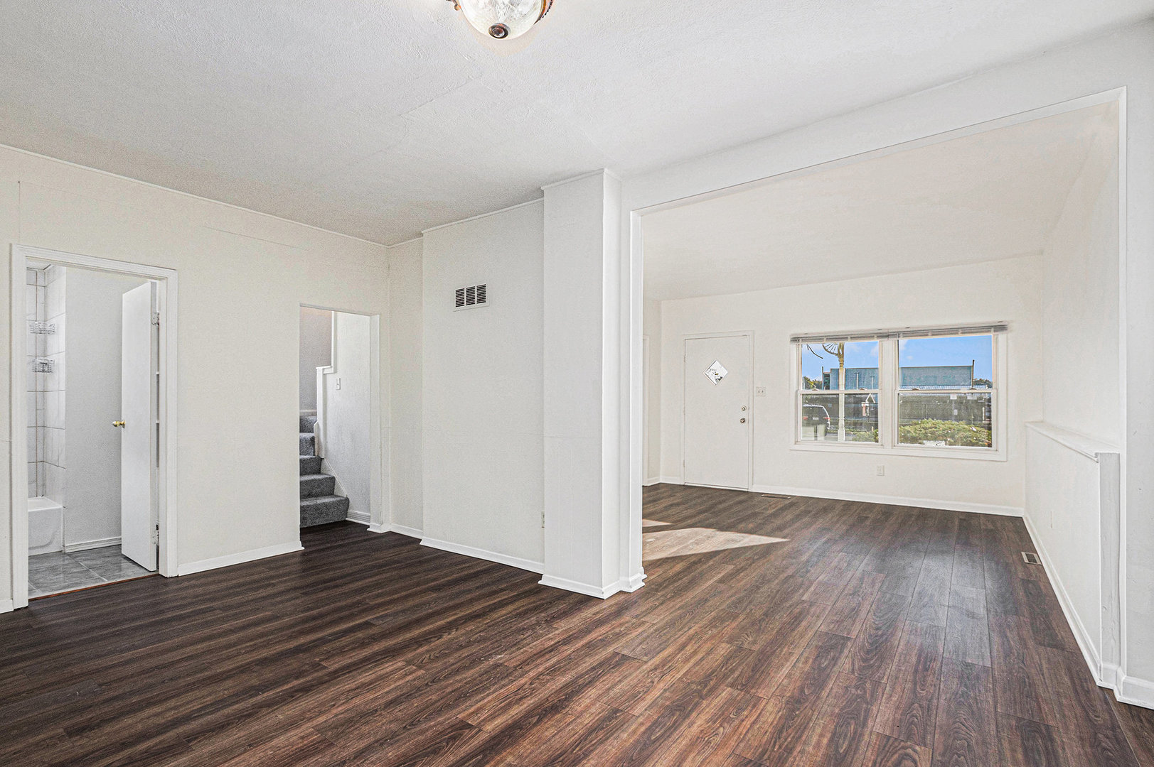 18508 CHICAGO Avenue, Lansing, IL 60438