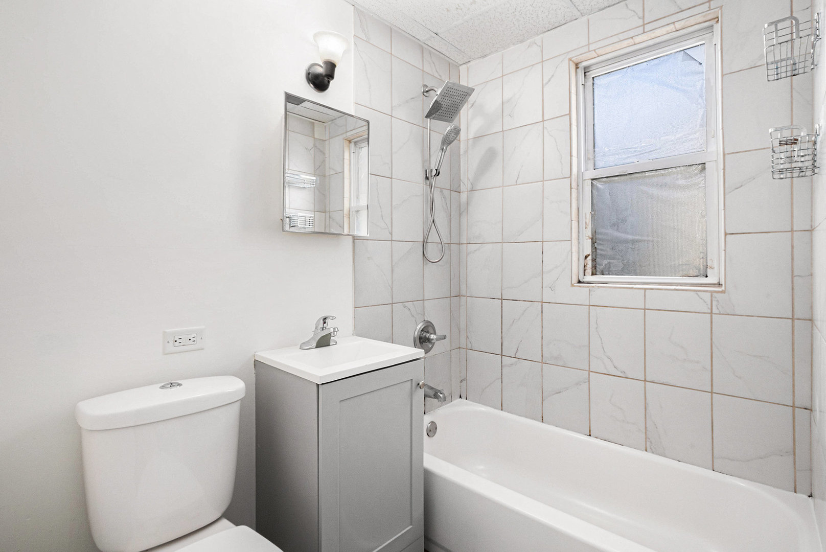 18508 CHICAGO Avenue, Lansing, IL 60438