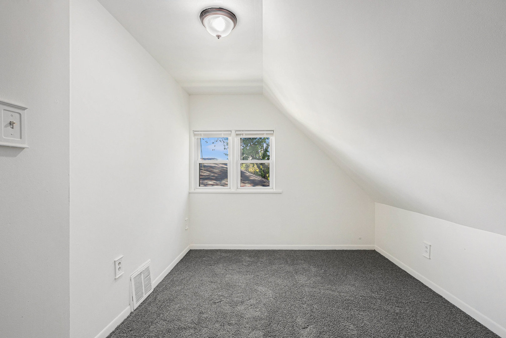 18508 CHICAGO Avenue, Lansing, IL 60438