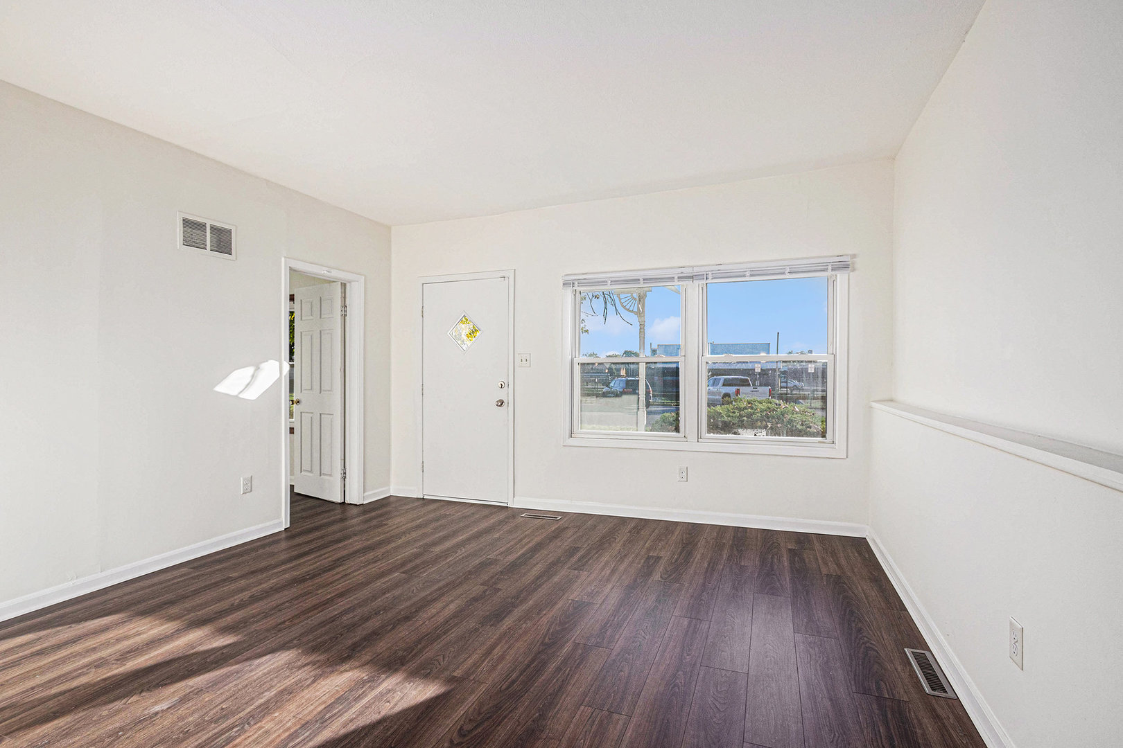 18508 CHICAGO Avenue, Lansing, IL 60438