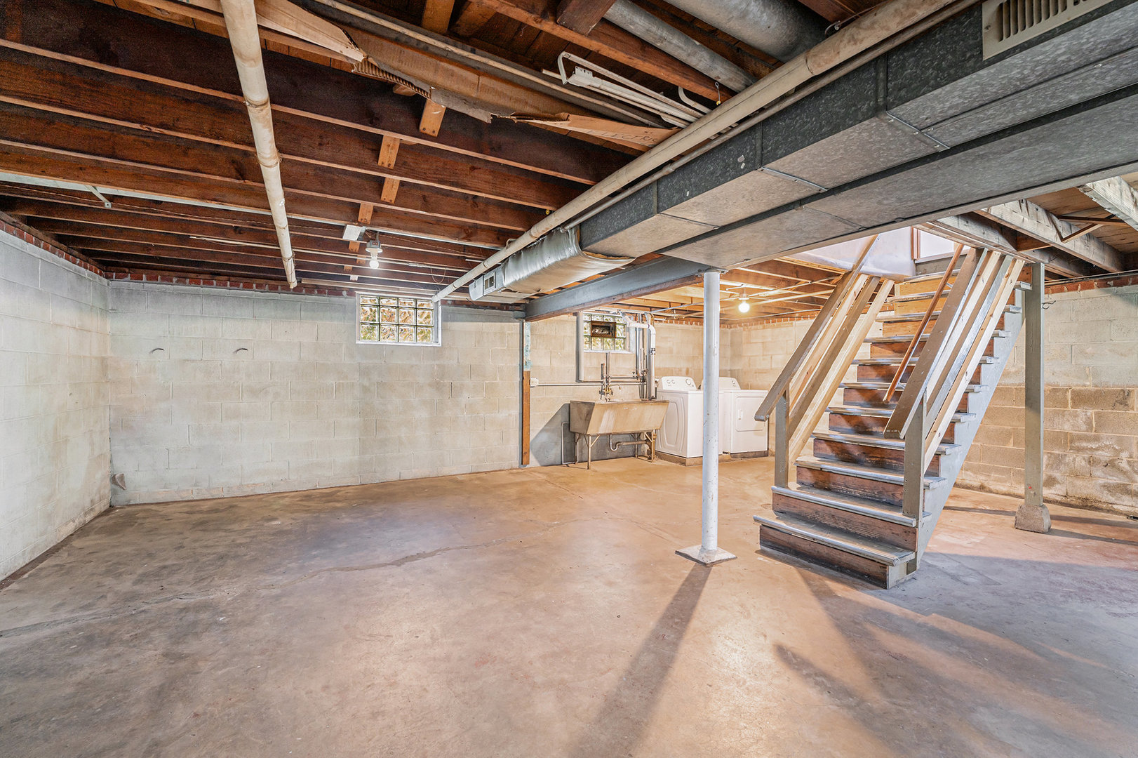 405 Clyde Avenue, Calumet City, IL 60409