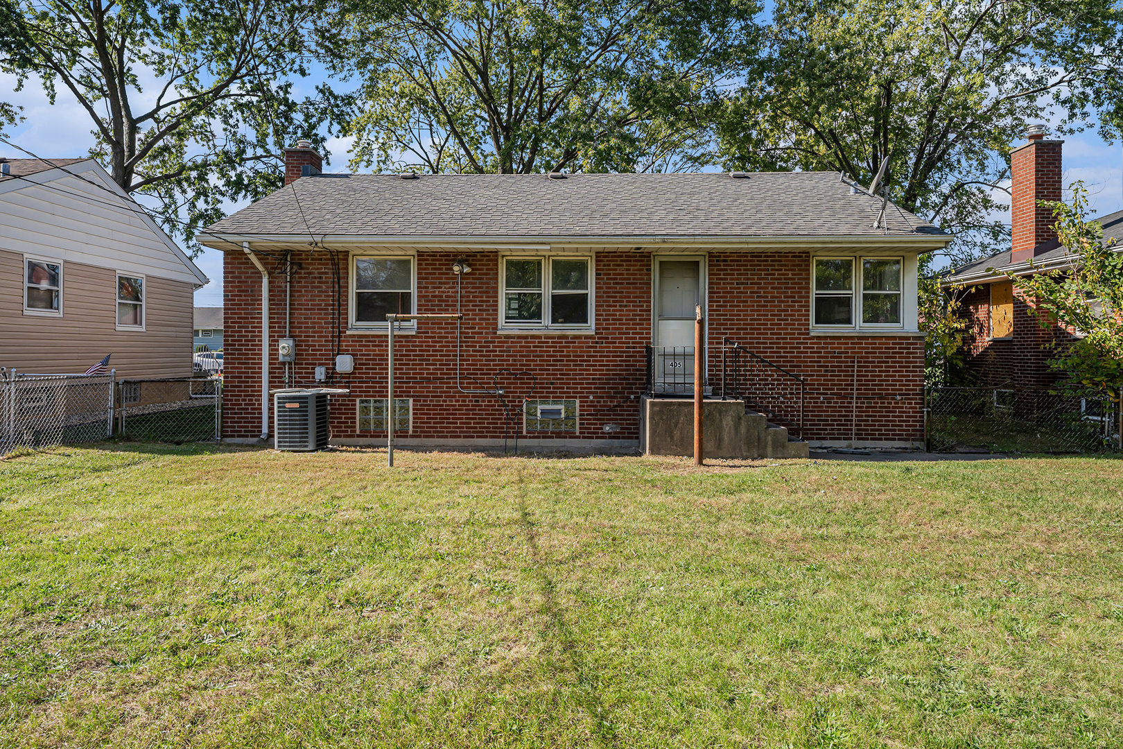 405 Clyde Avenue, Calumet City, IL 60409