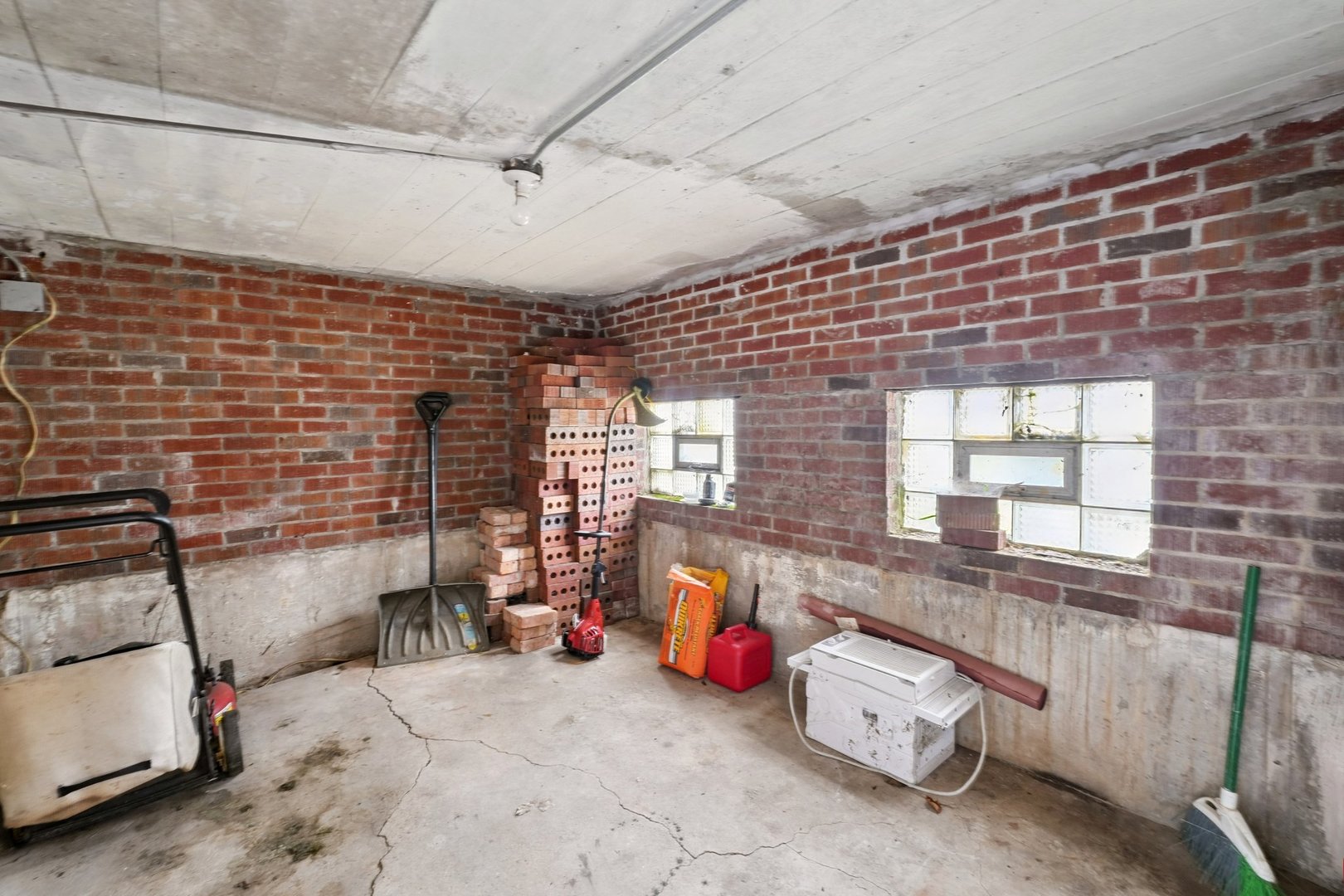 6054 W 64th Street, Chicago, IL 60638