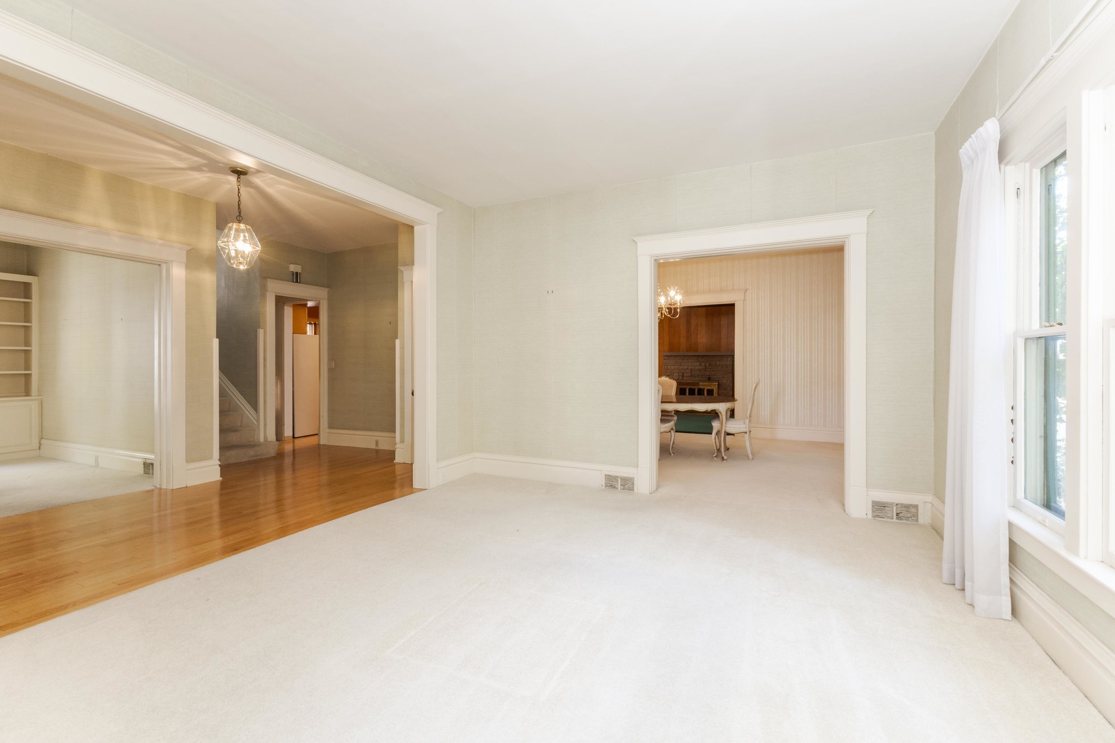 1513 E Grove Street, Bloomington, IL 61701