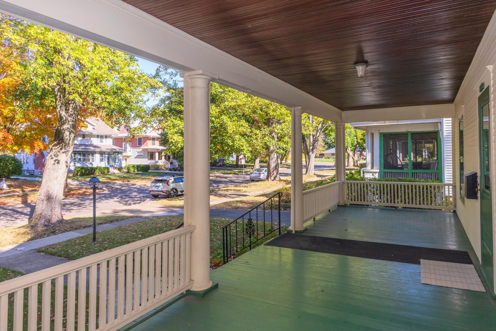 1513 E Grove Street, Bloomington, IL 61701