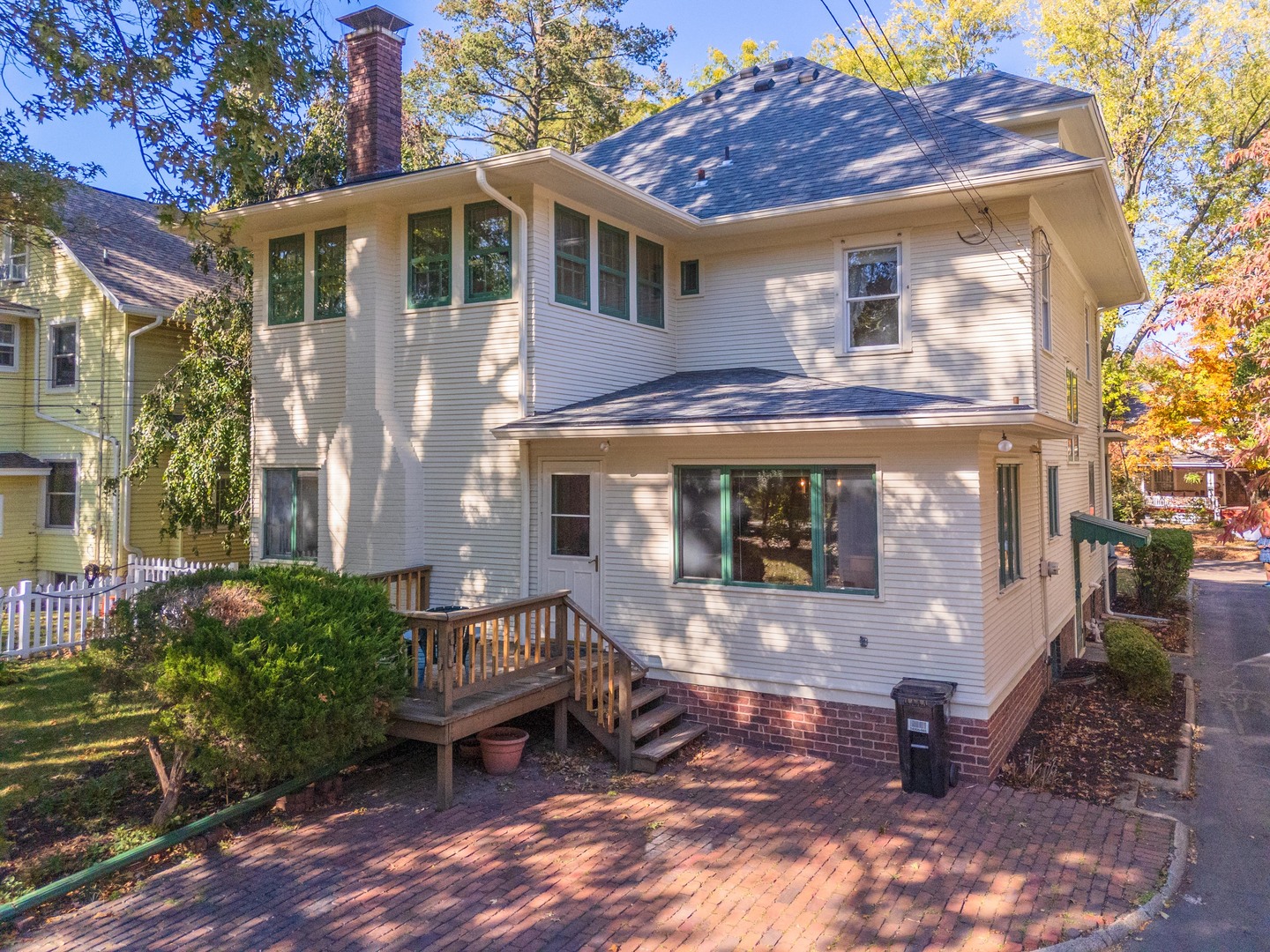 1513 E Grove Street, Bloomington, IL 61701