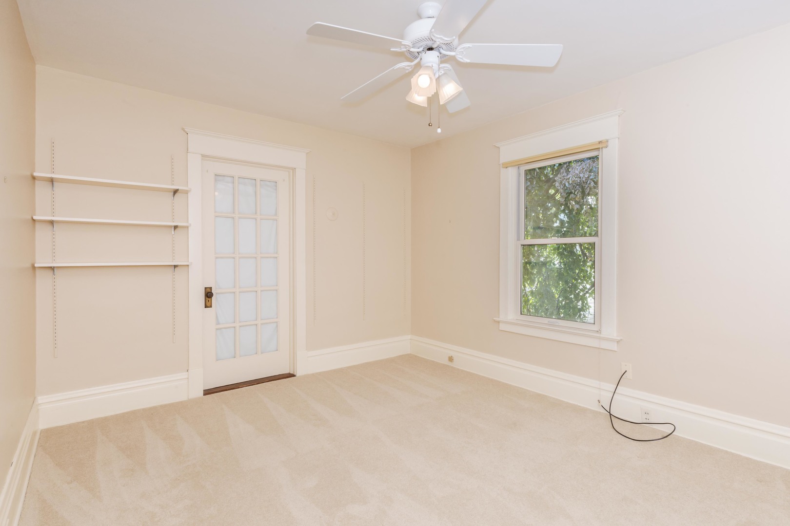 1513 E Grove Street, Bloomington, IL 61701