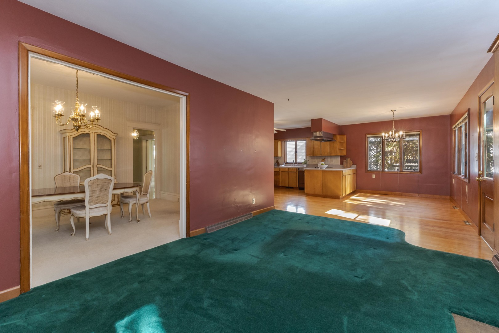 1513 E Grove Street, Bloomington, IL 61701