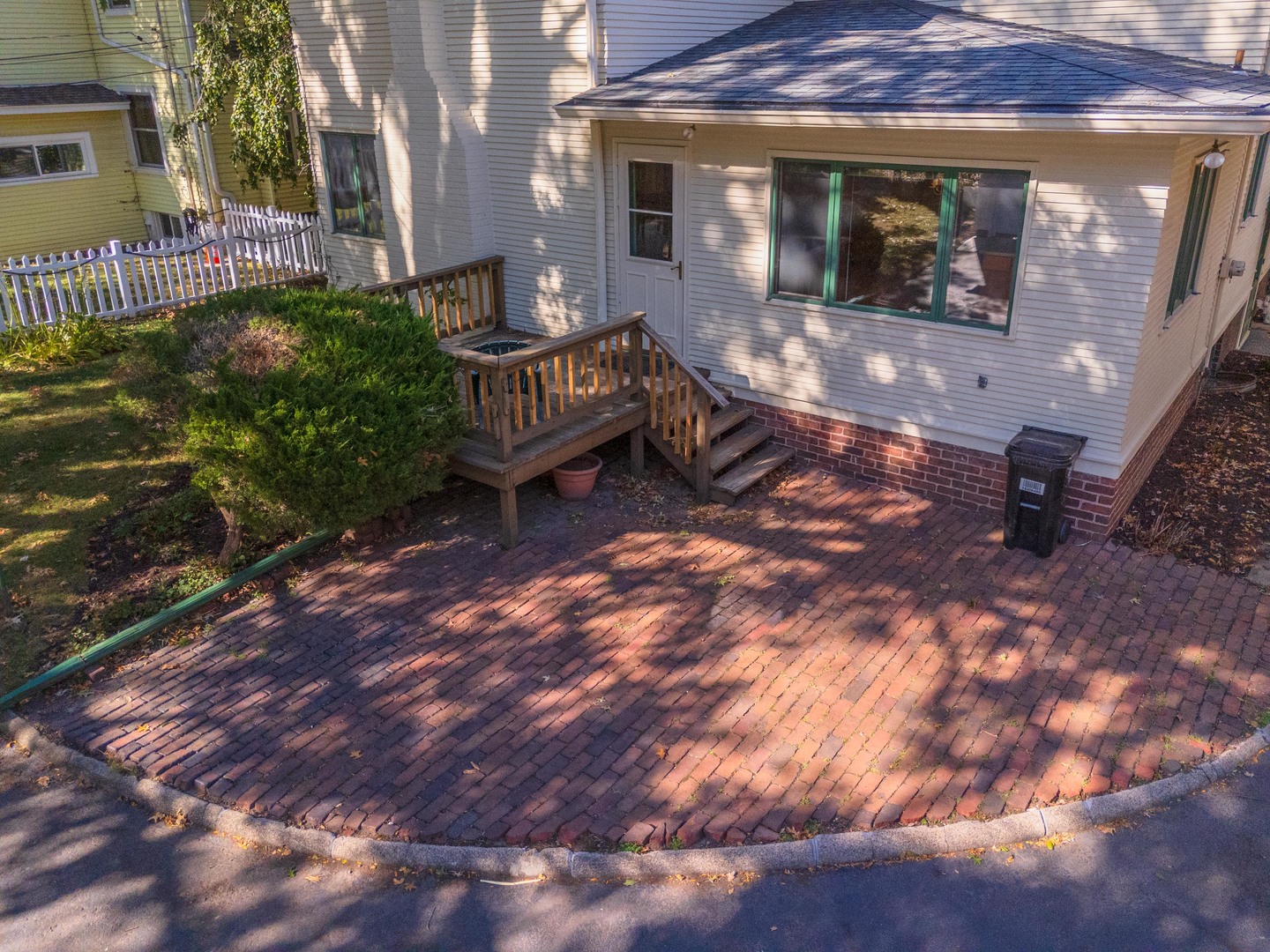 1513 E Grove Street, Bloomington, IL 61701