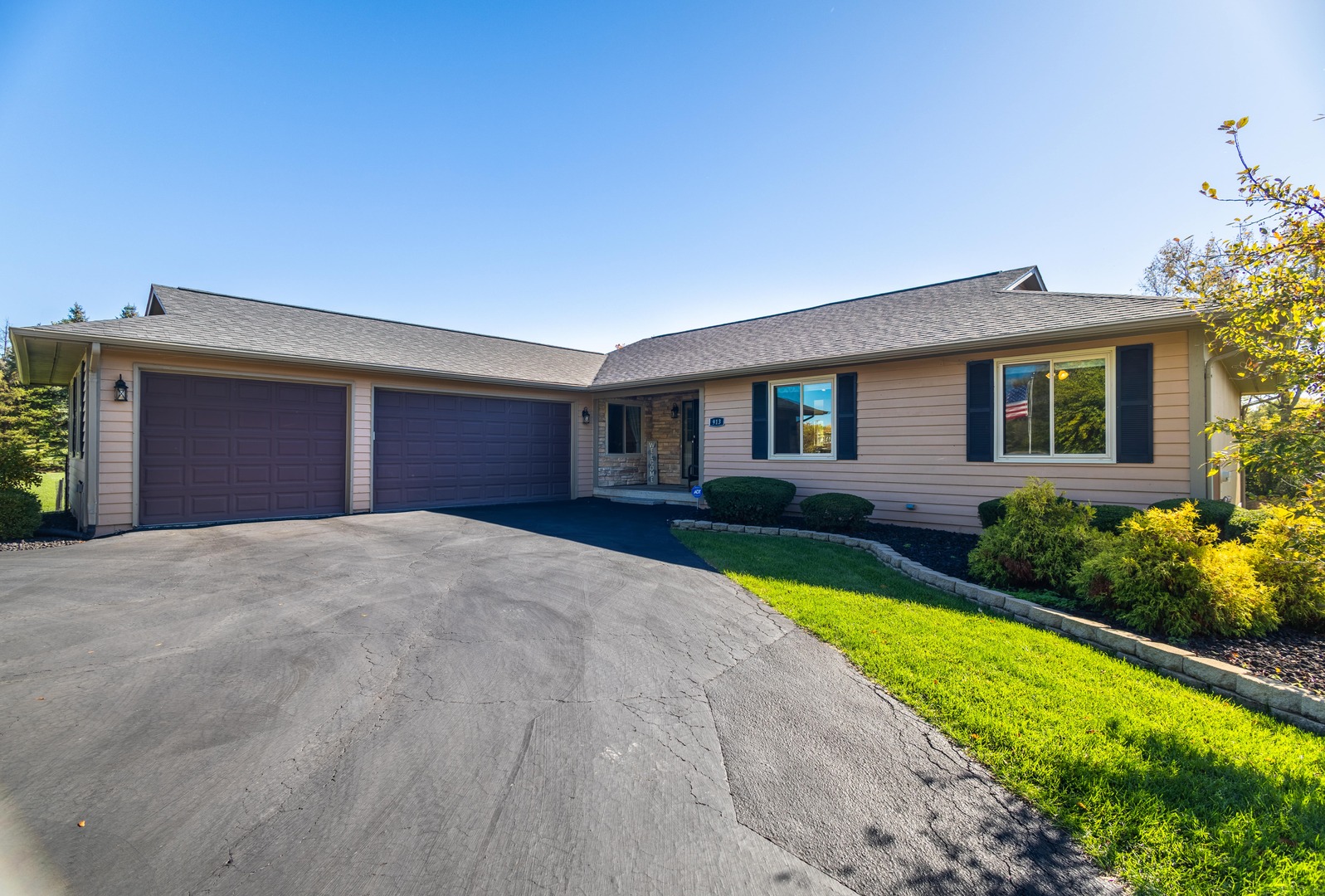 913 Amber Lane, Lake Villa, IL 60046