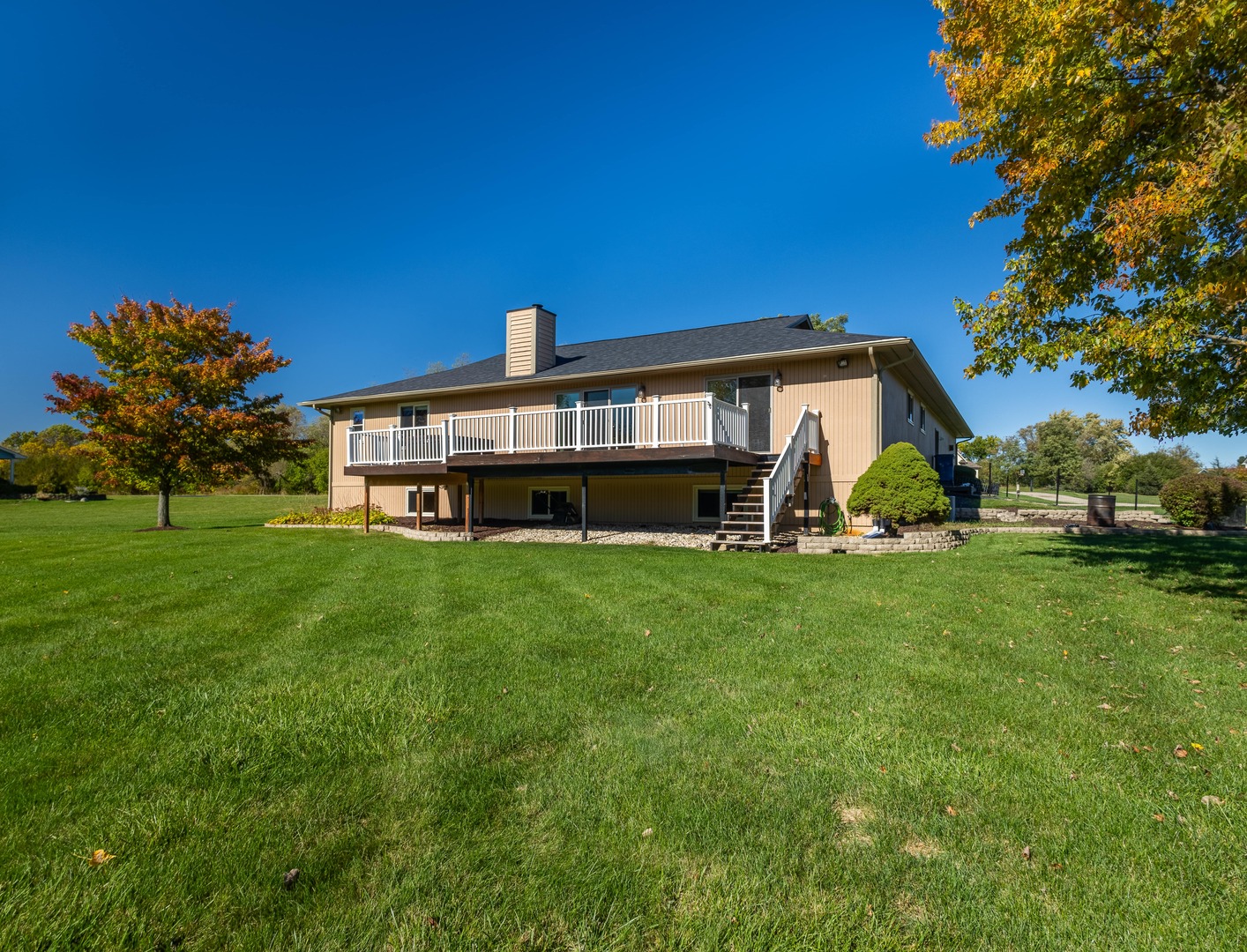 913 Amber Lane, Lake Villa, IL 60046