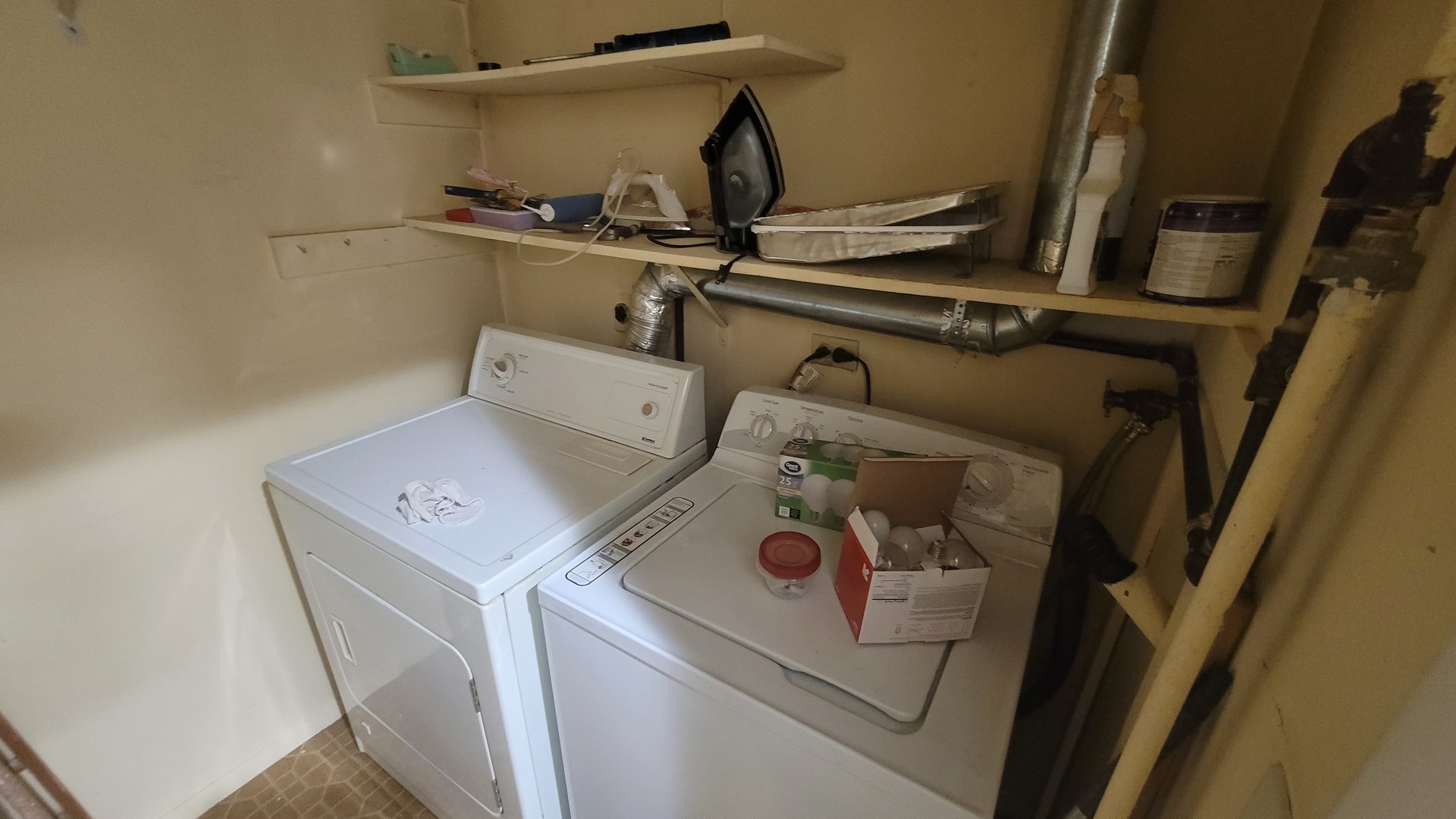 1800 Fayette Walk #E, Hoffman Estates, IL 60169