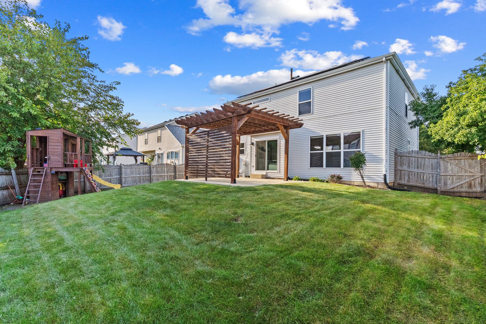 531 Hillcrest Drive, Bolingbrook, IL 60440