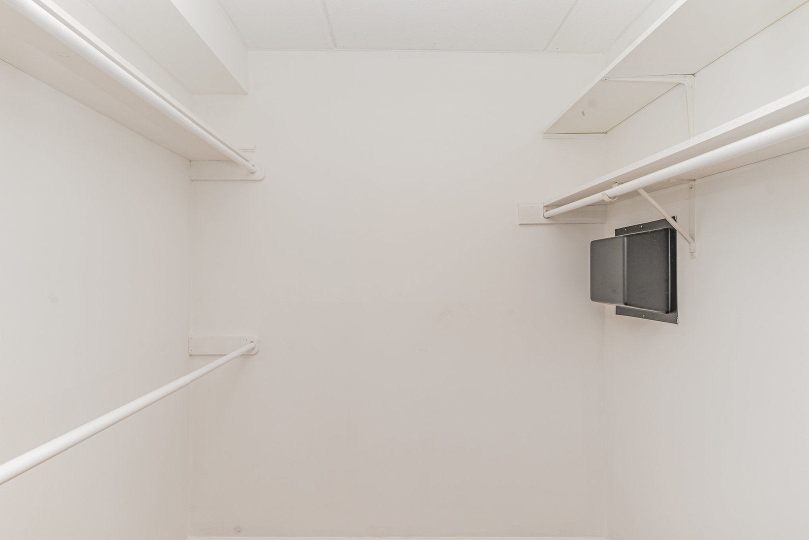 8025 Woodglen Lane #108, Downers Grove, IL 60516