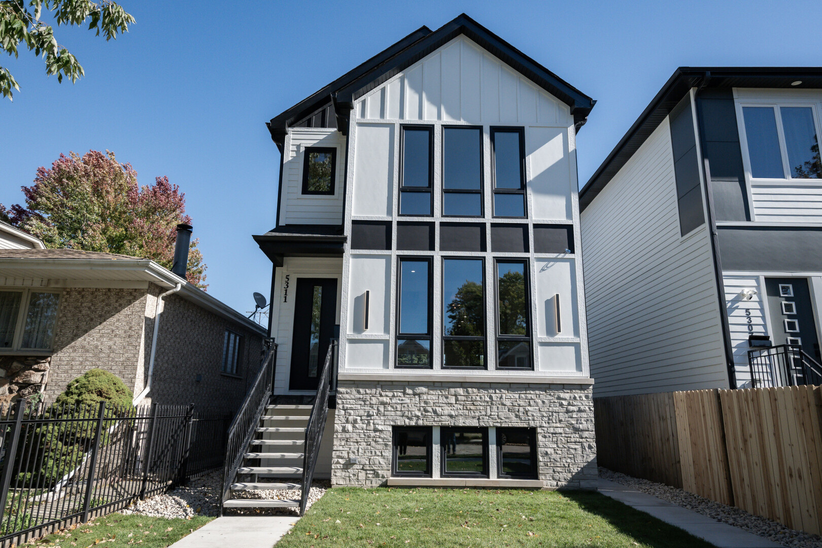 5311 N Mcvicker Avenue, Chicago, IL 60630