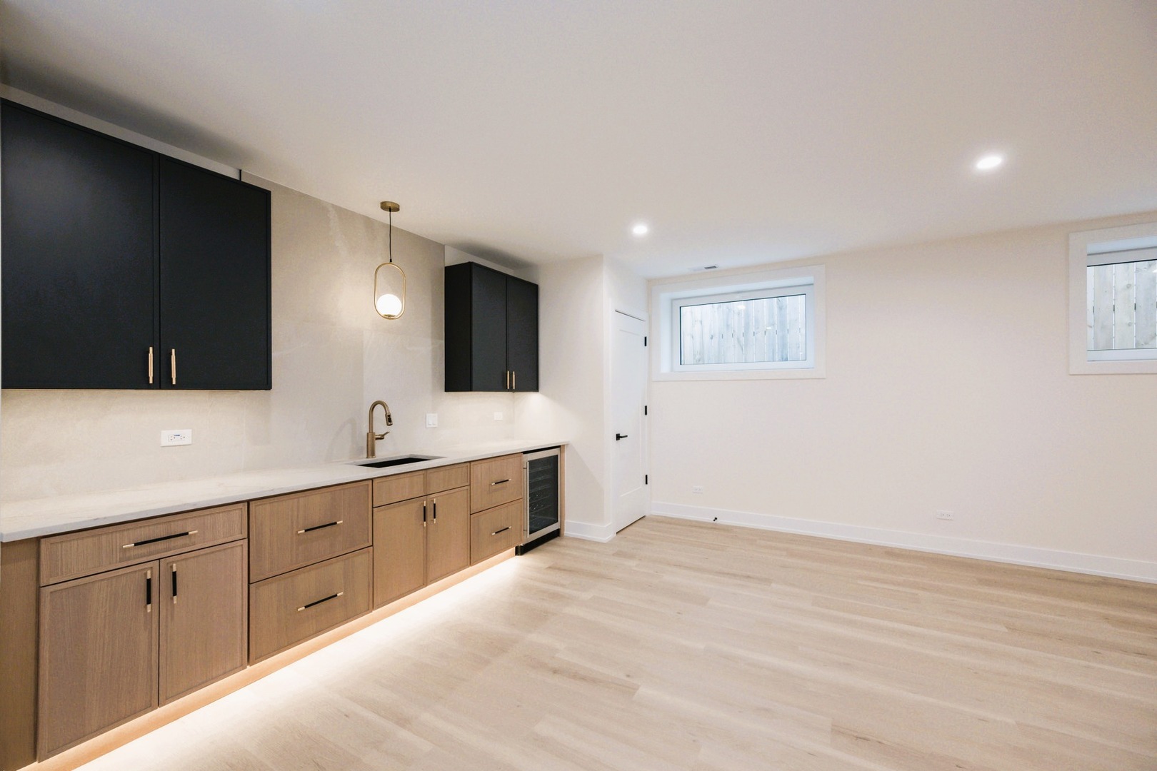 5311 N Mcvicker Avenue, Chicago, IL 60630