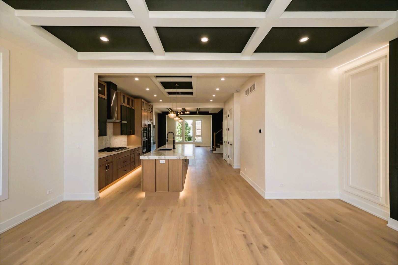 5311 N Mcvicker Avenue, Chicago, IL 60630