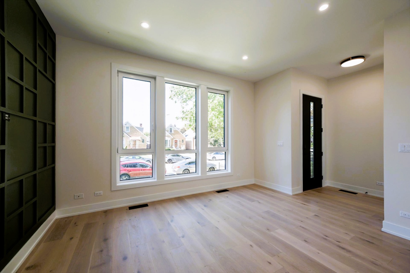 5311 N Mcvicker Avenue, Chicago, IL 60630