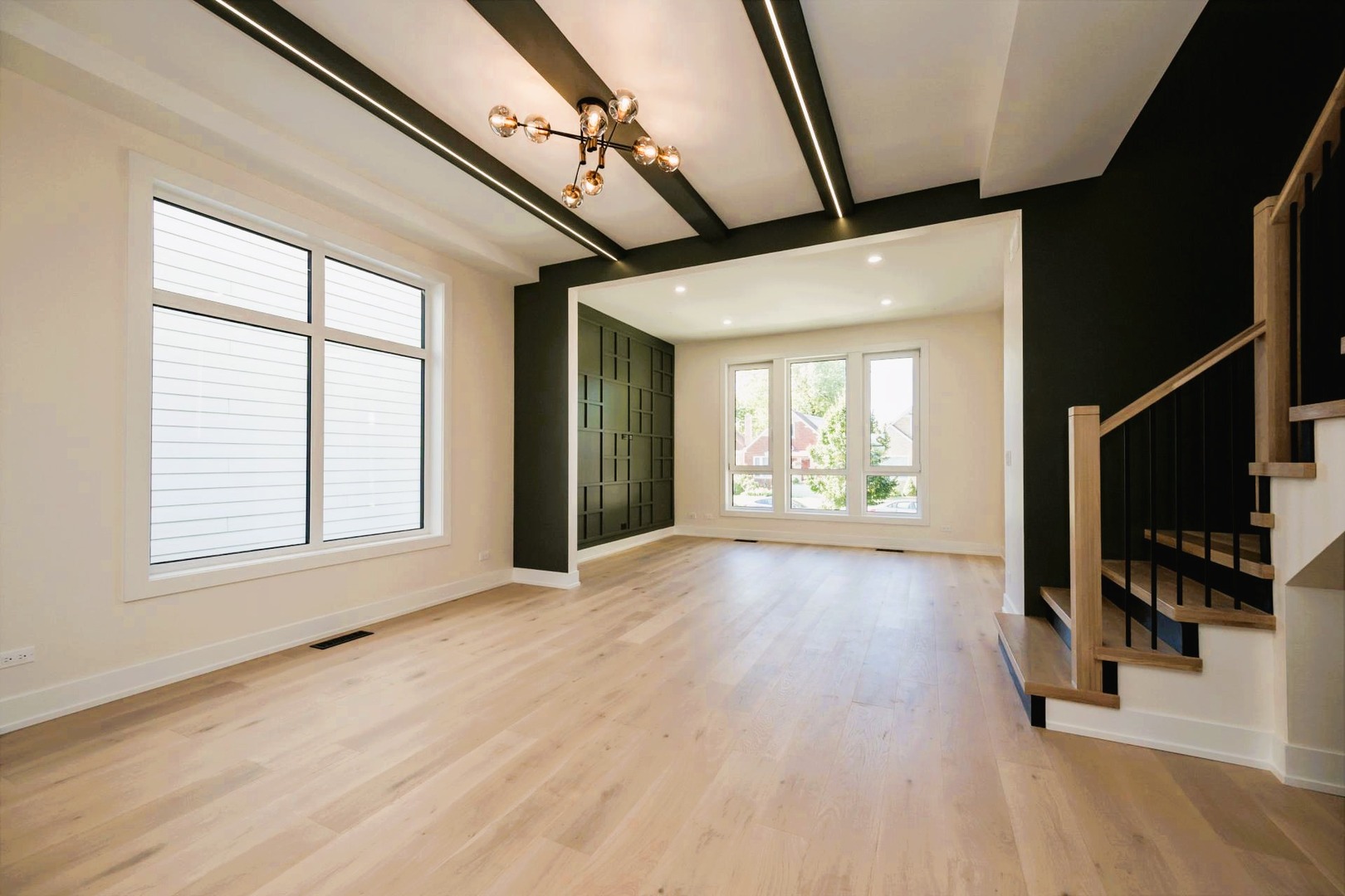 5311 N Mcvicker Avenue, Chicago, IL 60630