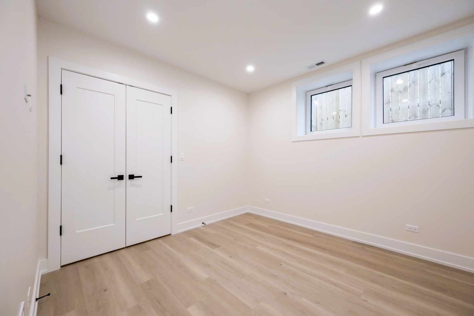 5311 N Mcvicker Avenue, Chicago, IL 60630