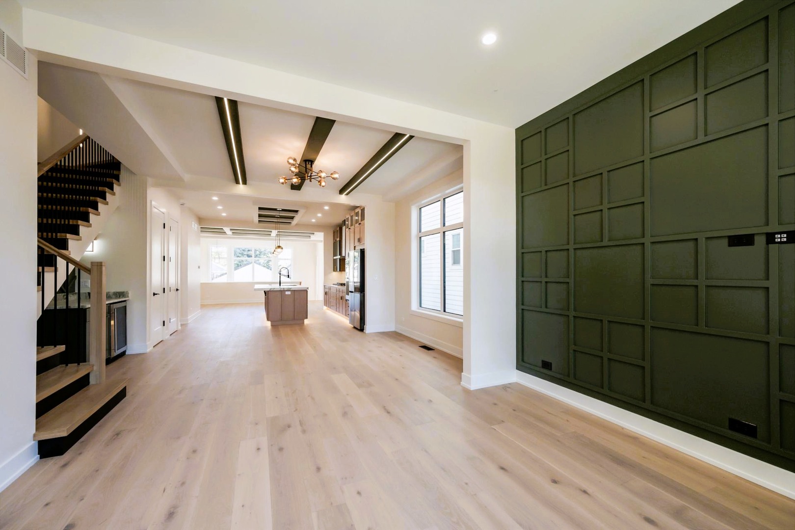 5311 N Mcvicker Avenue, Chicago, IL 60630