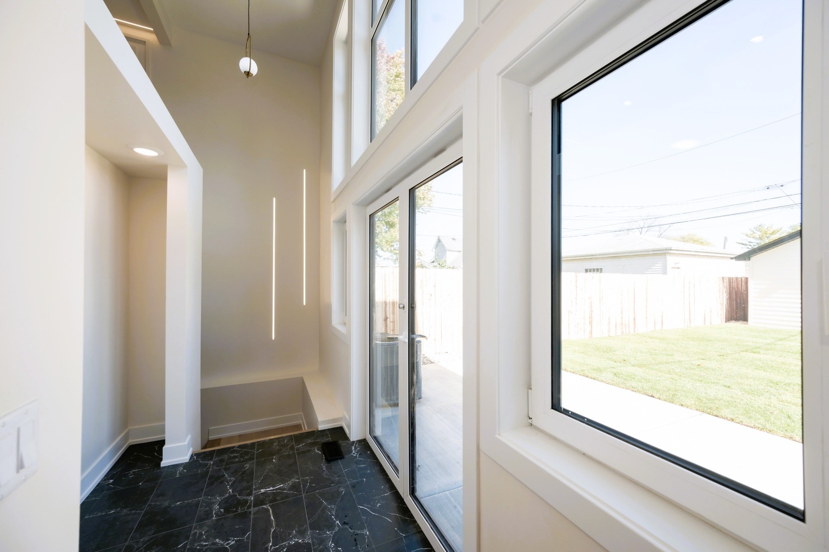 5311 N Mcvicker Avenue, Chicago, IL 60630