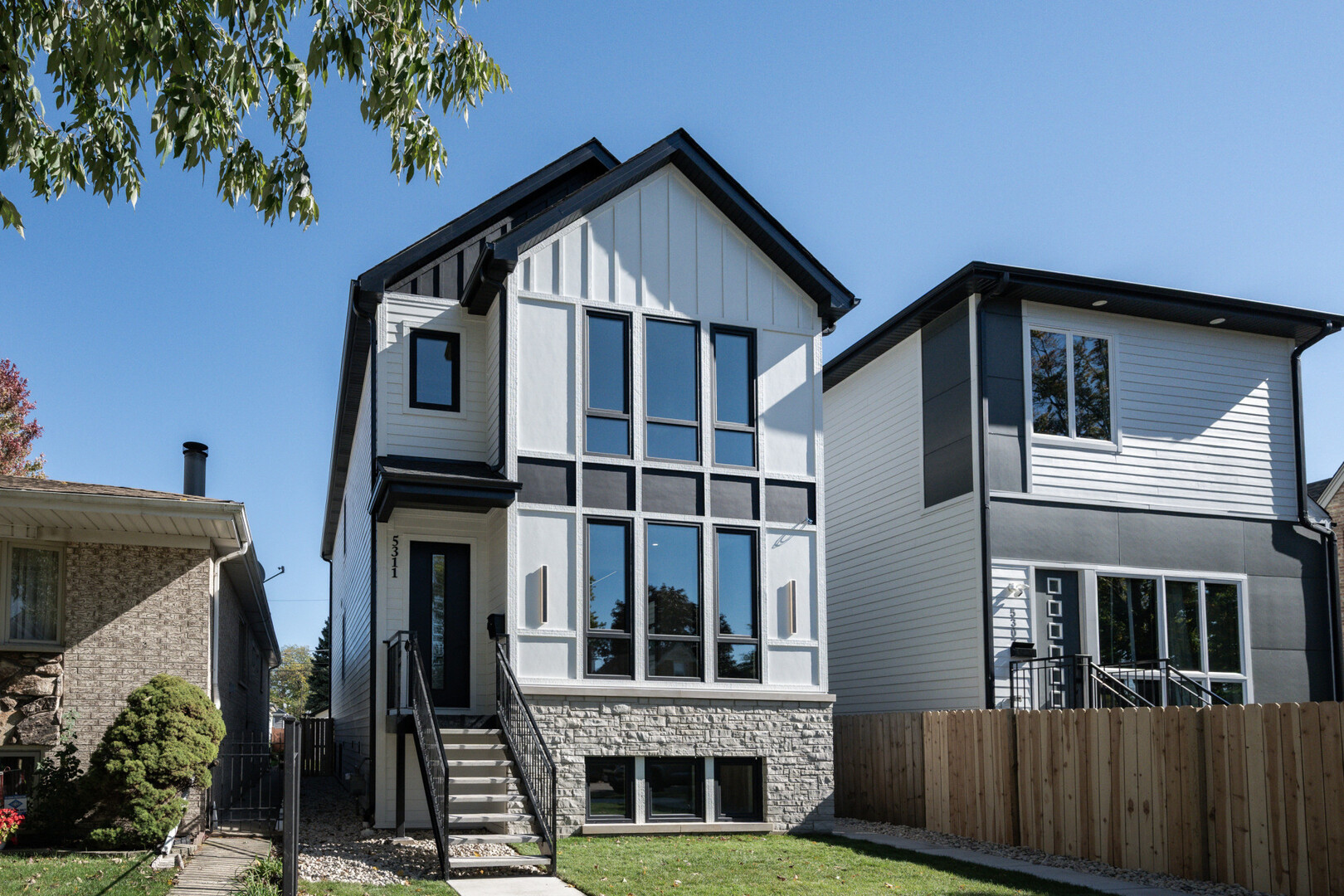 5311 N Mcvicker Avenue, Chicago, IL 60630