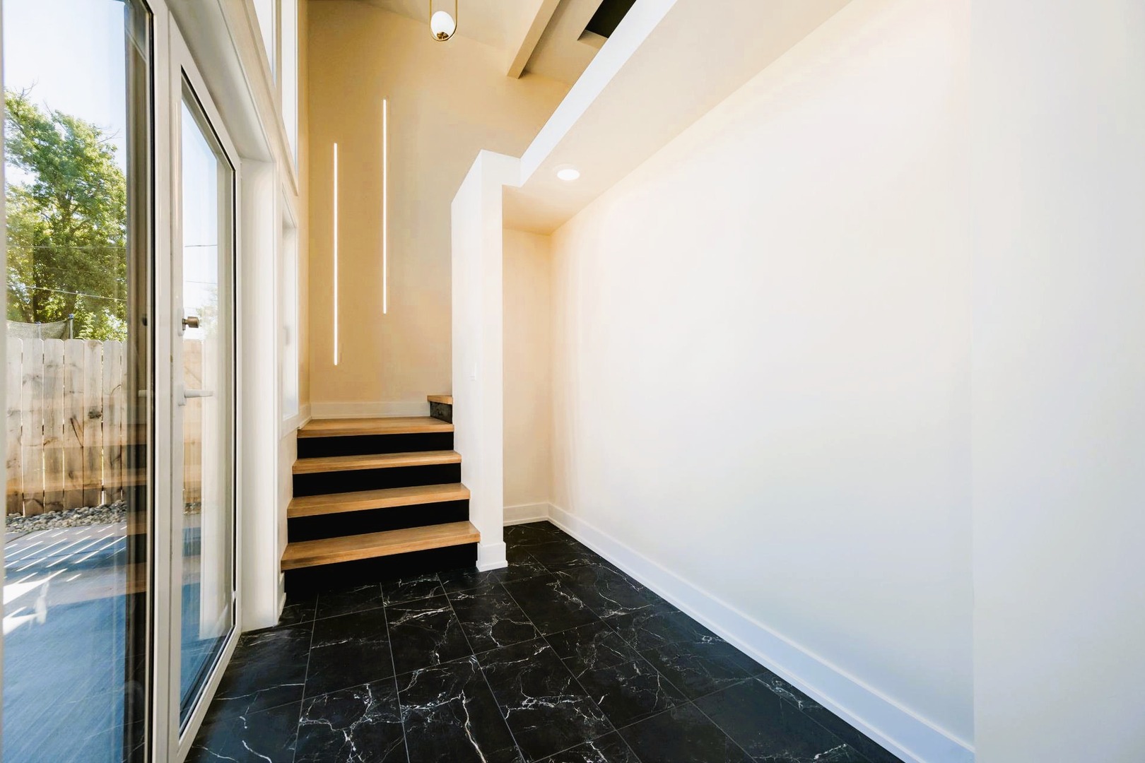 5311 N Mcvicker Avenue, Chicago, IL 60630