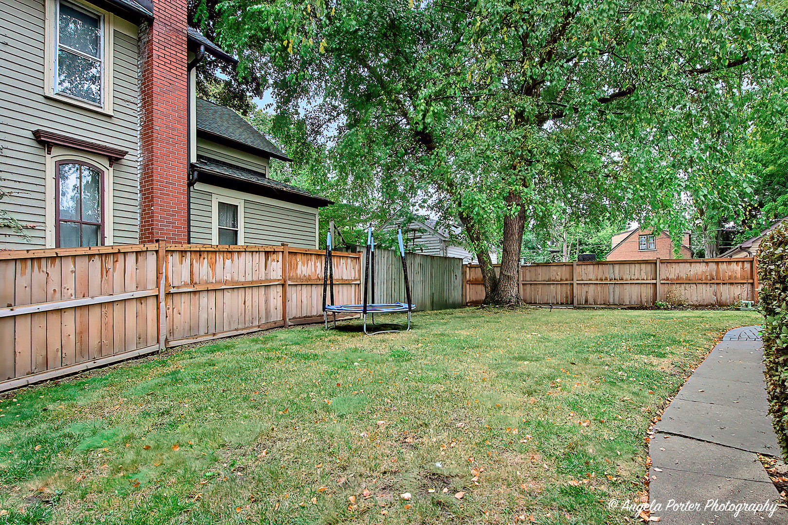 452 North Avenue, Waukegan, IL 60085