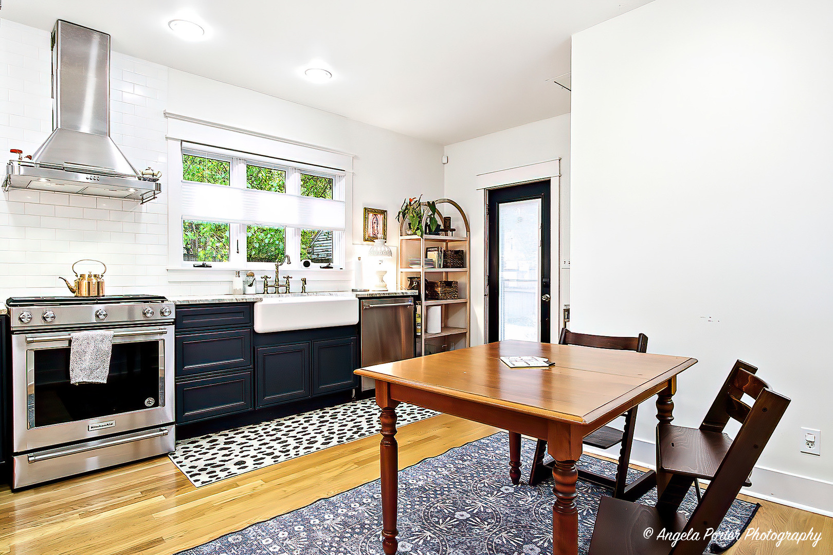 452 North Avenue, Waukegan, IL 60085