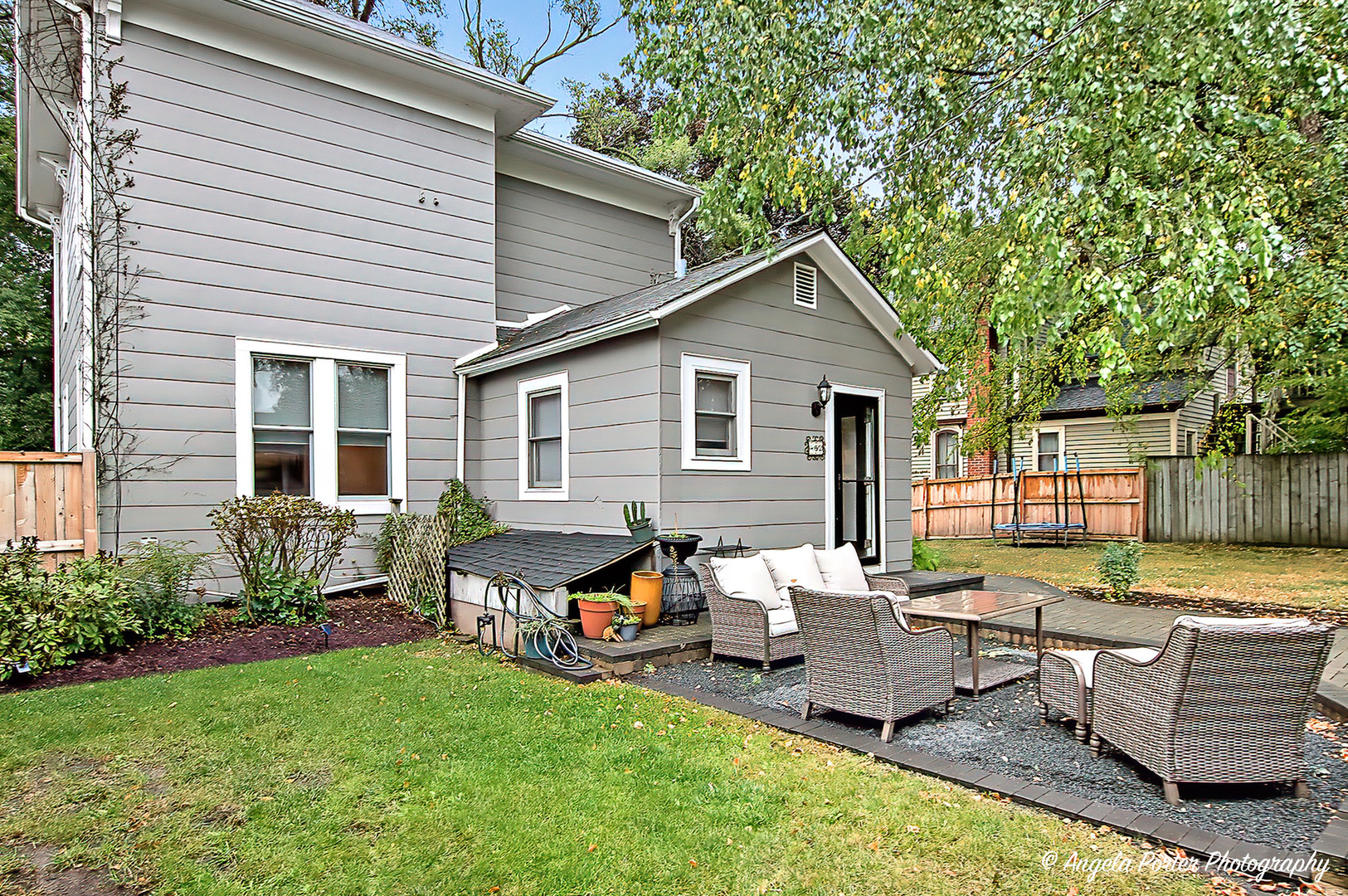 452 North Avenue, Waukegan, IL 60085