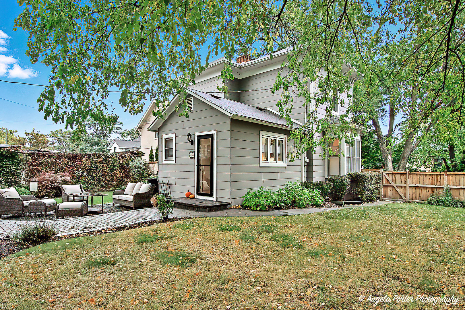 452 North Avenue, Waukegan, IL 60085